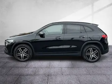 MERCEDES-BENZ GLA 250 4MATIC Progressive Prem  Pano RKam