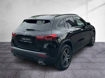MERCEDES-BENZ GLA 250 4MATIC Progressive Prem  Pano RKam
