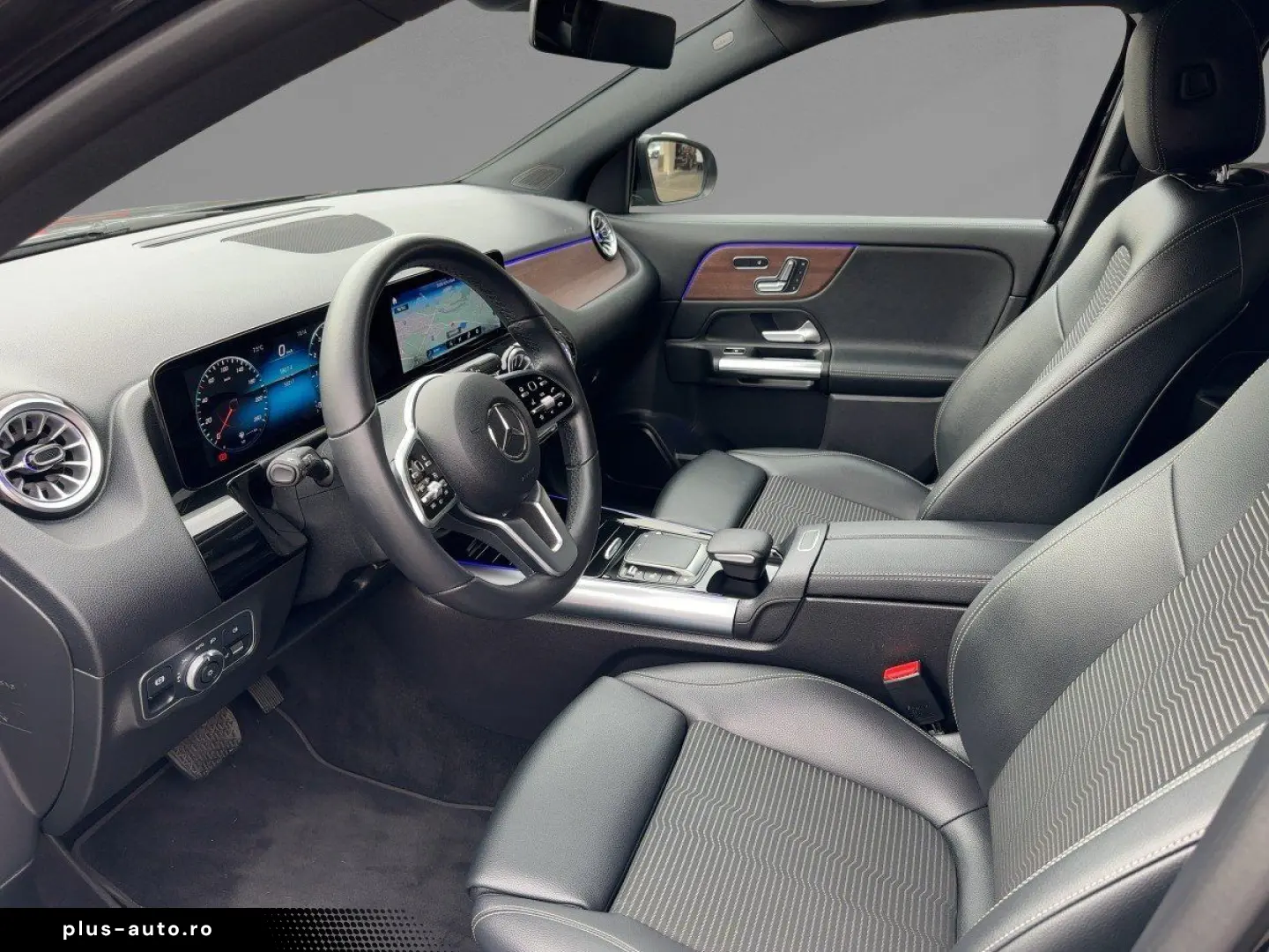 MERCEDES-BENZ GLA 250 4MATIC Progressive Prem  Pano RKam