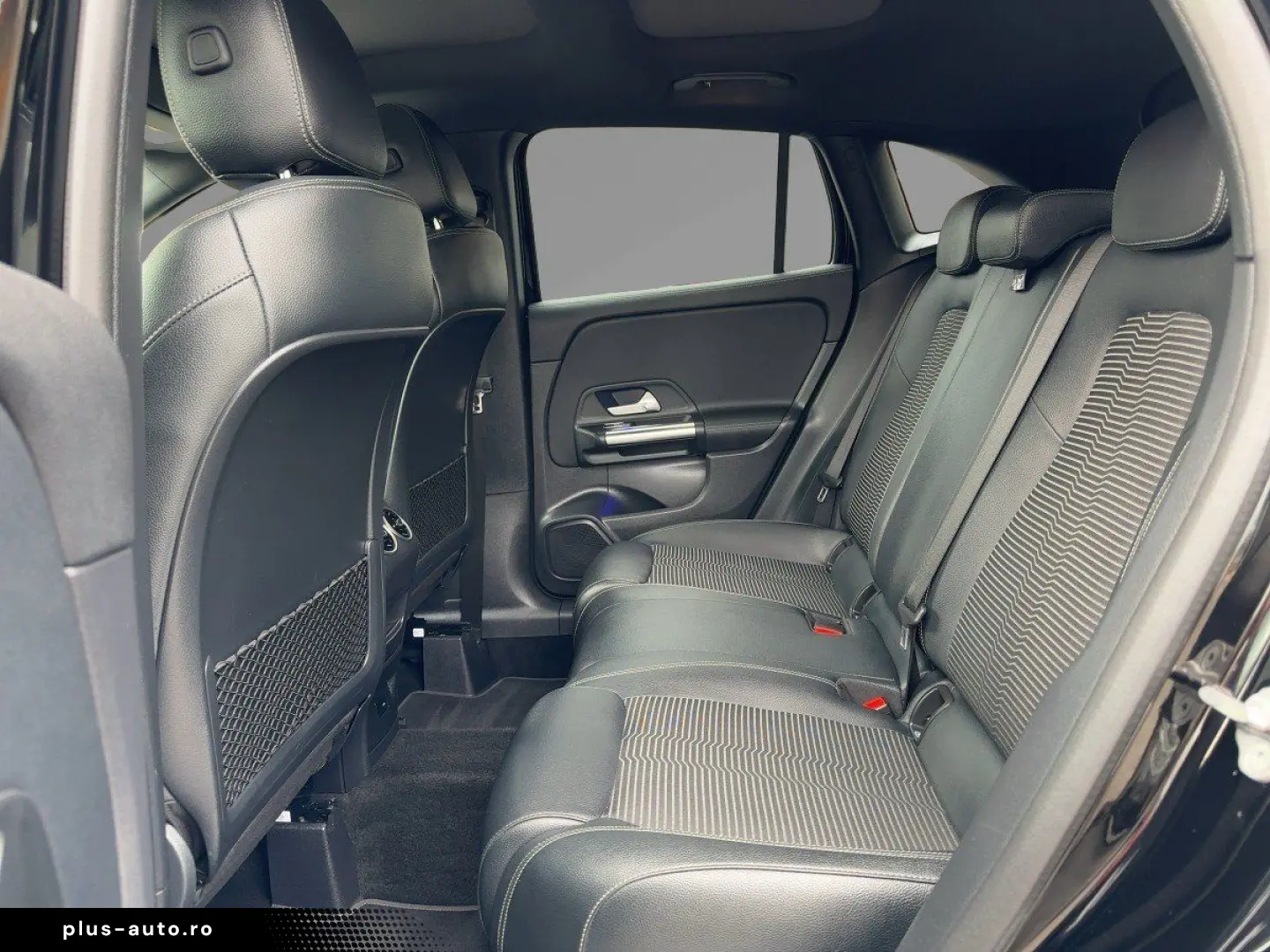 MERCEDES-BENZ GLA 250 4MATIC Progressive Prem  Pano RKam