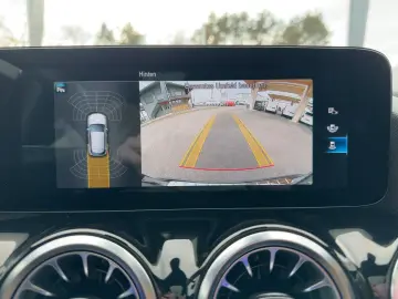 MERCEDES-BENZ GLA 250 4MATIC Progressive Prem  Pano RKam