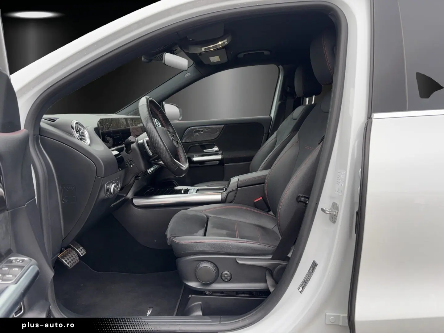 MERCEDES-BENZ GLA250 4M AMG Premi MLED Standhz Hifi KeyGo