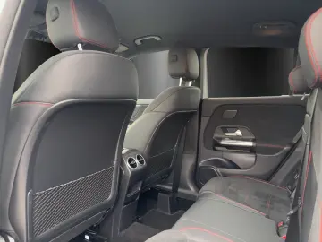MERCEDES-BENZ GLA250 4M AMG Premi MLED Standhz Hifi KeyGo