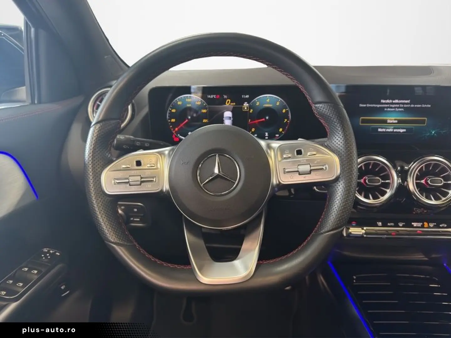 MERCEDES-BENZ GLA 250 4M AMG AHK SHZ LED KAMERA PANO NAVI