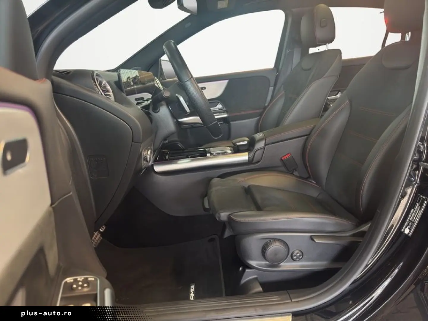 MERCEDES-BENZ GLA 250 4M AMG AHK SHZ LED KAMERA PANO NAVI