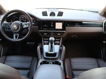 PORSCHE Cayenne Turbo  NACHTSICHT BURMESTER KERAMIK PDCC