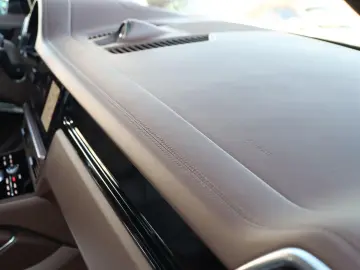 PORSCHE Cayenne Turbo  NACHTSICHT BURMESTER KERAMIK PDCC