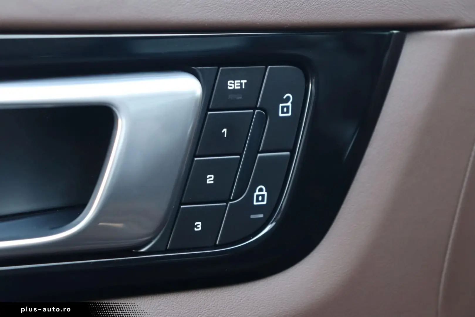 PORSCHE Cayenne Turbo  NACHTSICHT BURMESTER KERAMIK PDCC