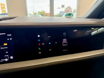 PORSCHE Cayenne V6 Luftfederung Panorama HeadUP BOSE