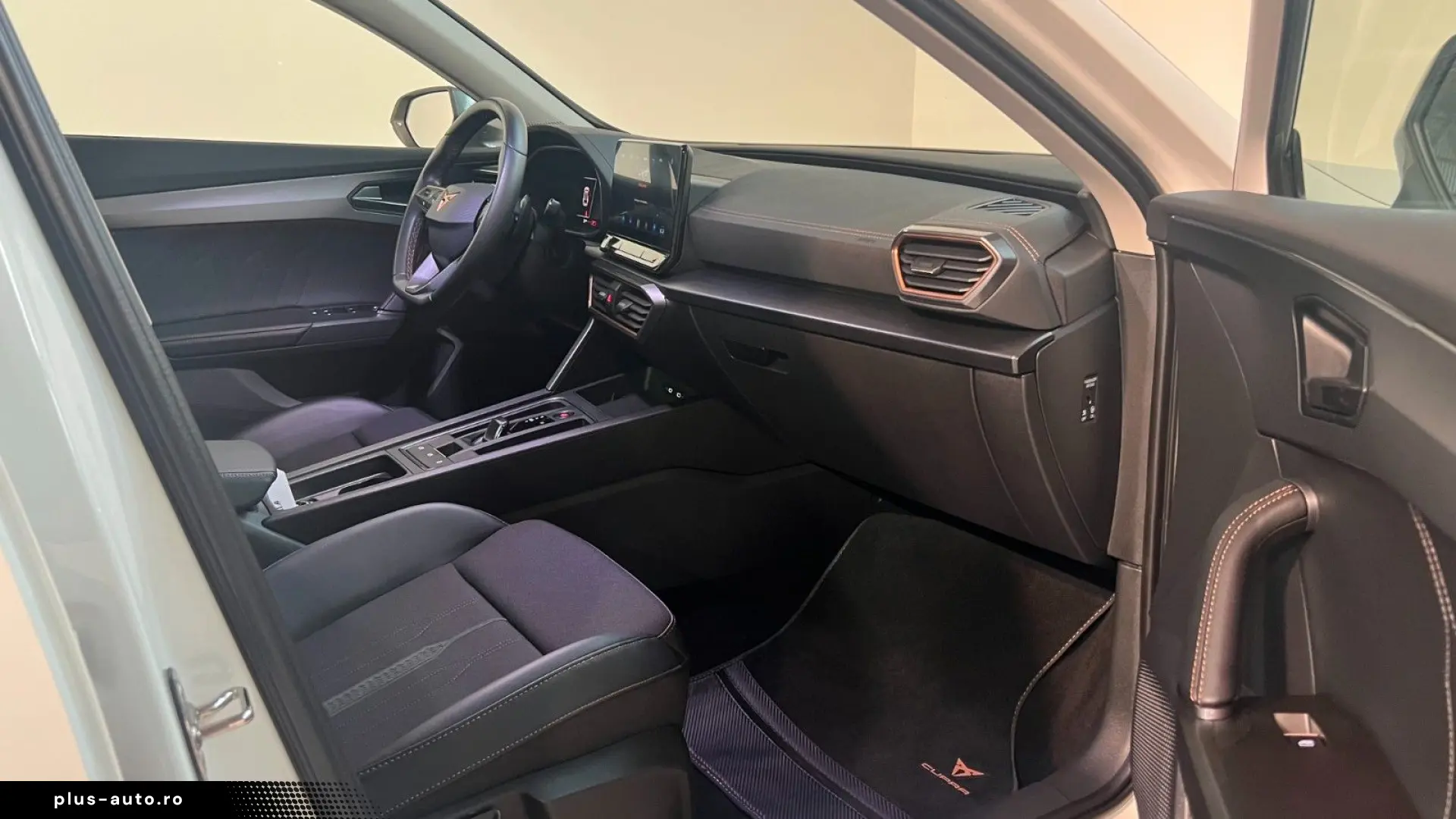 CUPRA Formentor 1.5 TSI DSG NAVI LED PDC KESSY