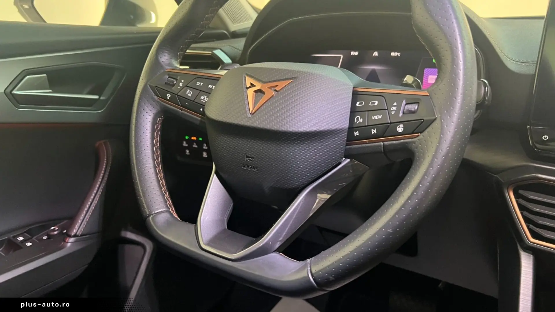 CUPRA Formentor 1.5 TSI DSG NAVI LED PDC KESSY