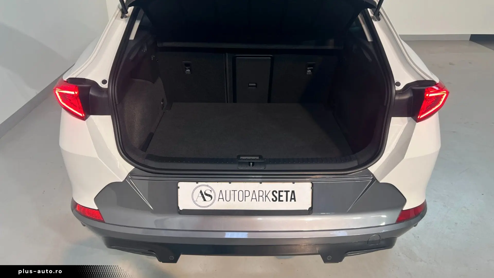 CUPRA Formentor 1.5 TSI DSG NAVI LED PDC KESSY