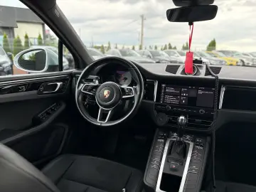 Porsche Macan S 2020