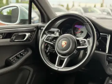 Porsche Macan S 2020