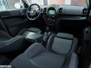 Mini Countryman Cooper D ALL4 AT