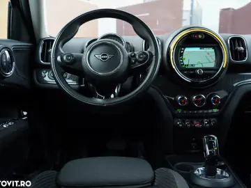 Mini Countryman Cooper D ALL4 AT