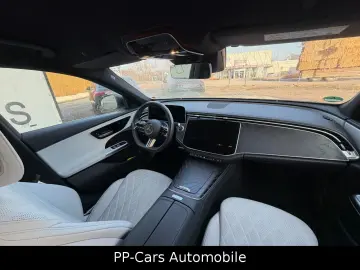 MERCEDES-BENZ E 300 e AMG Advanced LEDER KeyGO LED