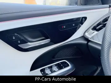 MERCEDES-BENZ E 300 e AMG Advanced LEDER KeyGO LED