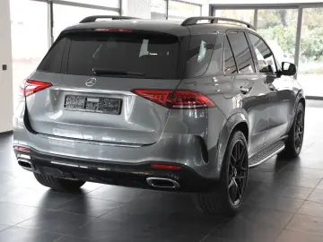 MERCEDES-BENZ GLE 400 d 4M 9G AMG EXCLUSIV PANO AHK MASSAGE