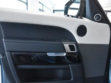 LAND ROVER Range Rover Sport D300 HSE Dynamic PANO MATRIX
