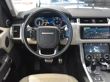 LAND ROVER Range Rover Sport D300 HSE Dynamic PANO MATRIX