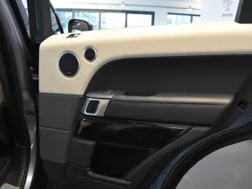 LAND ROVER Range Rover Sport D300 HSE Dynamic PANO MATRIX