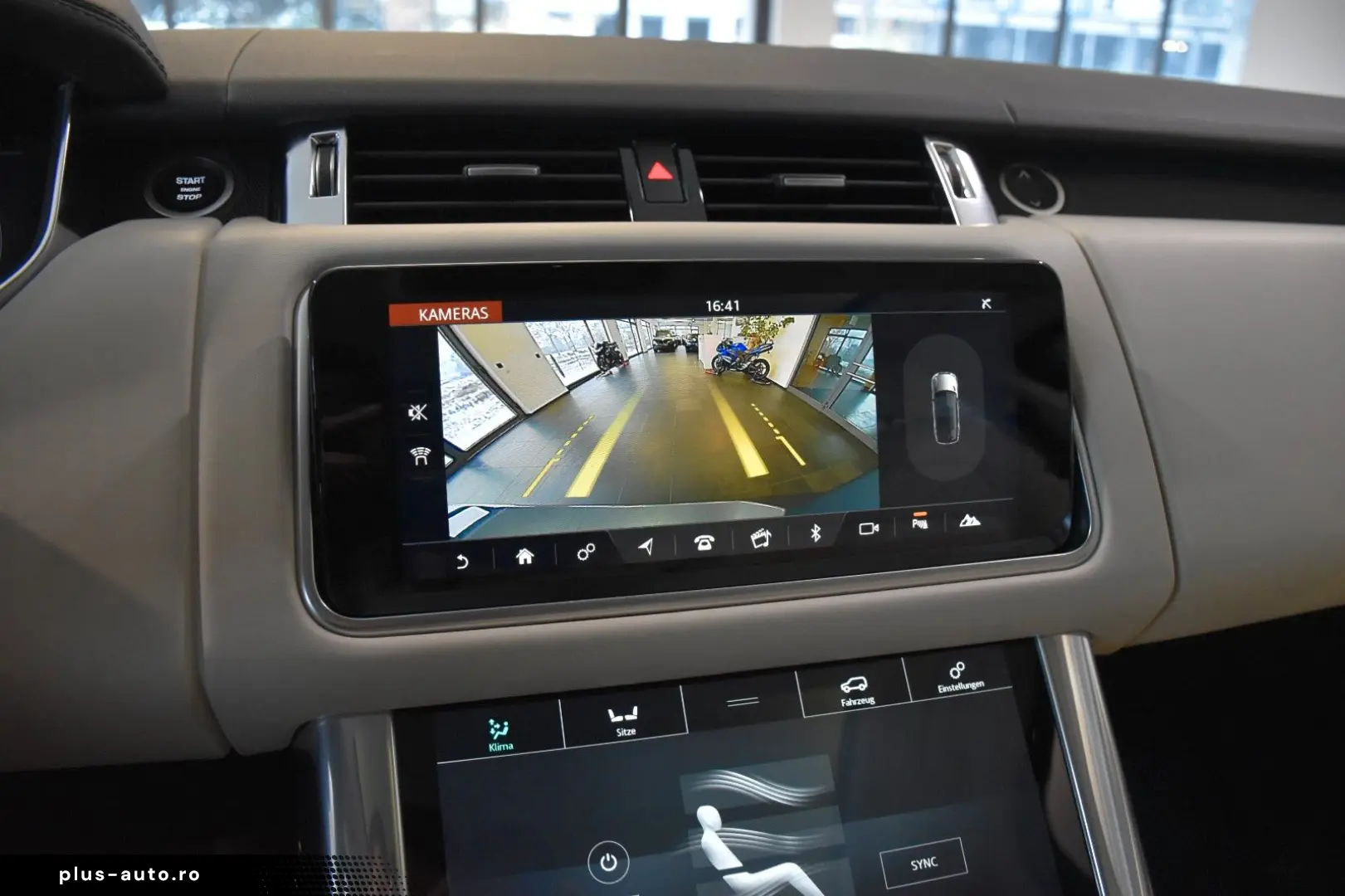 LAND ROVER Range Rover Sport D300 HSE Dynamic PANO MATRIX