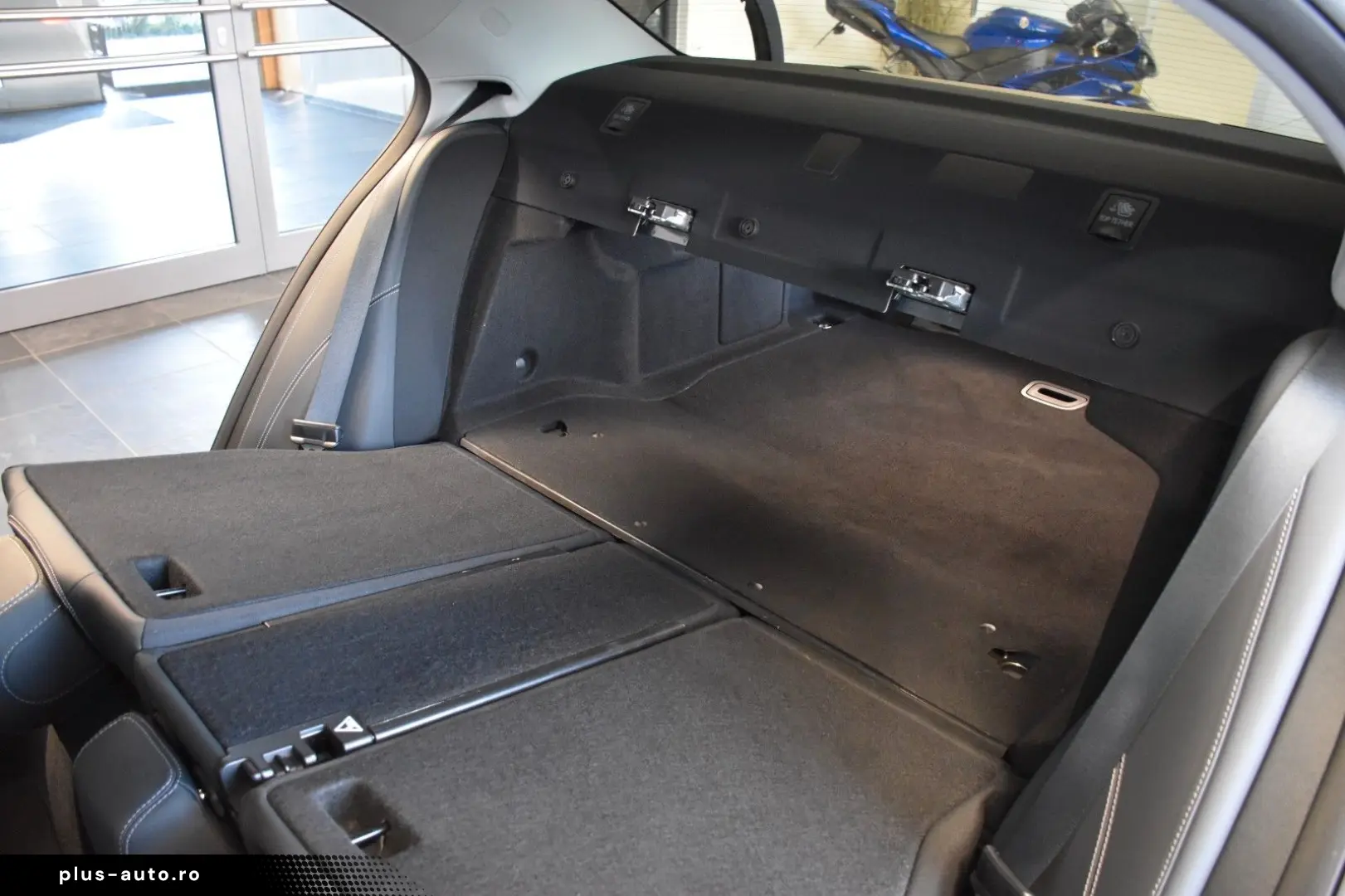 MERCEDES-BENZ E 220 D 9G EXCLUSIVE