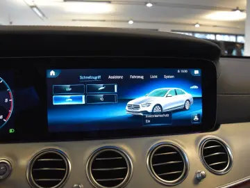 MERCEDES-BENZ E 220 D 9G EXCLUSIVE