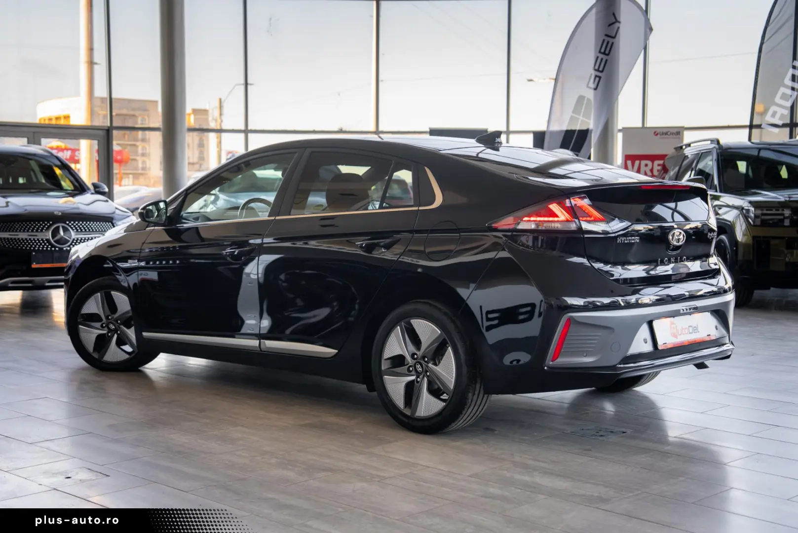 Hyundai Ioniq 1.6 GDI Premium Hybrid