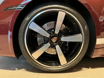 PORSCHE 911 Targa 4S Heritage Design Edition Matrix PASM