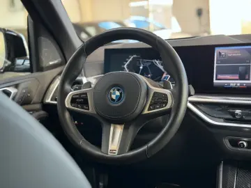 BMW X5 50e xDrive M-Sport  Carbon Luft Sky Pano AHK