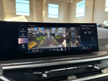 BMW X5 50e xDrive M-Sport  Carbon Luft Sky Pano AHK