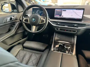 BMW X5 50e xDrive M-Sport  Carbon Luft Sky Pano AHK