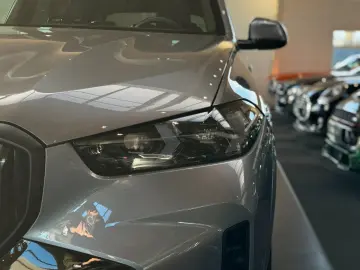 BMW X5 50e xDrive M-Sport  Carbon Luft Sky Pano AHK