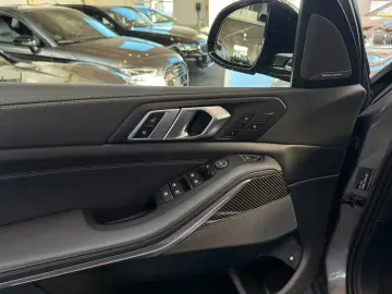 BMW X5 50e xDrive M-Sport  Carbon Luft Sky Pano AHK