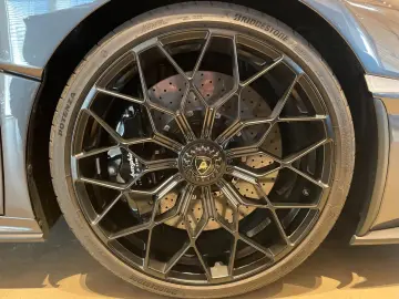 LAMBORGHINI Huracán STO SportDesign Lift LED Kamera SpExhau