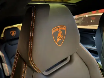 LAMBORGHINI Urus 4.0 V8 Aut.  HUD Pano Ceramic Luft ACC 360