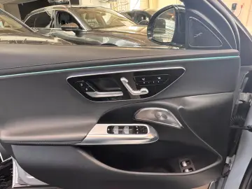 MERCEDES-BENZ E400e 4M AMG Line Premium Plus  Hyper 3D Pano