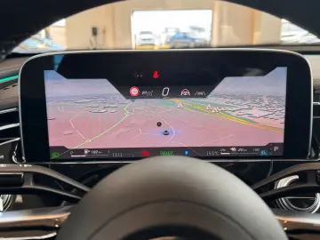 MERCEDES-BENZ E400e 4M AMG Line Premium Plus  Hyper 3D Pano