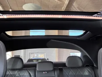 MERCEDES-BENZ E400e 4M AMG Line Premium Plus  Hyper 3D Pano