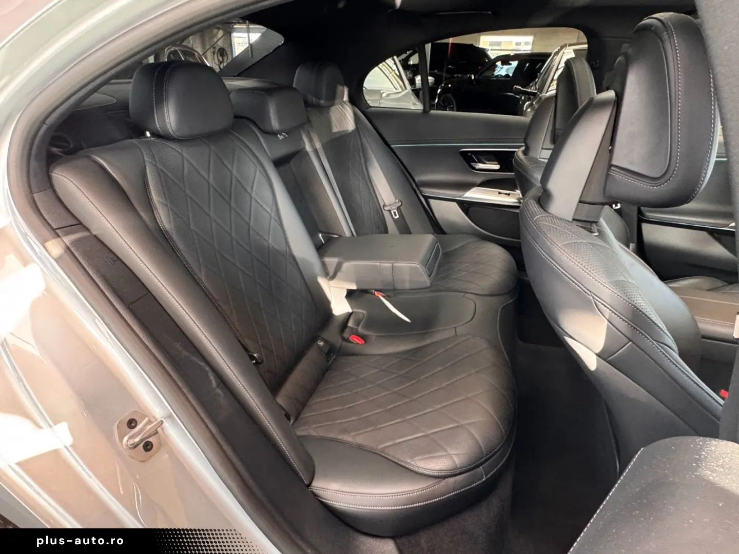 MERCEDES-BENZ E400e 4M AMG Line Premium Plus  Hyper 3D Pano