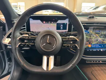 MERCEDES-BENZ E400e 4M AMG Line Premium Plus  Hyper 3D Pano