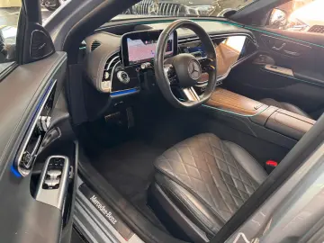 MERCEDES-BENZ E400e 4M AMG Line Premium Plus  Hyper 3D Pano