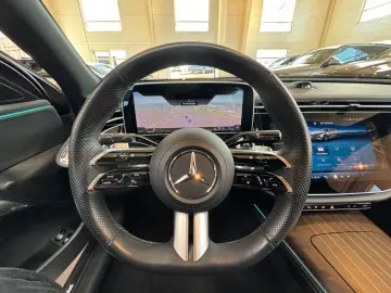 MERCEDES-BENZ E400e 4M AMG Line Premium Plus  Hyper 3D Pano