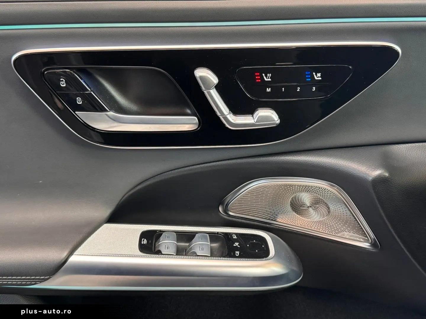 MERCEDES-BENZ E400e 4M AMG Line Premium Plus  Hyper 3D Pano