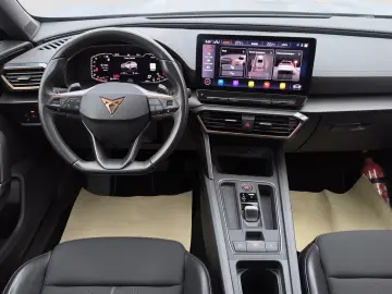 CUPRA Formentor 1.5 TSI DSG AHK NAVI PANO