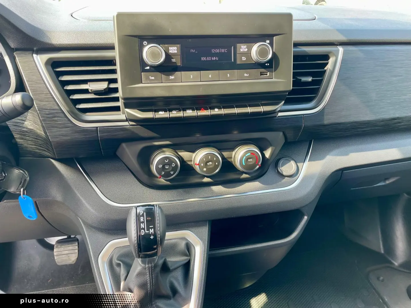 Renault Trafic 2.0 Blue dCi 150 EDC S&S L2 8 1 Zen