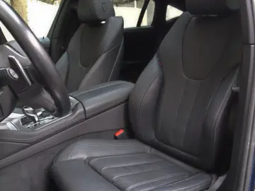 BMW X6 xDrive 30d M Sport Hybrid UNFALLFREI Top!