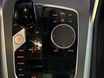 BMW X6 xDrive 30d M Sport Hybrid UNFALLFREI Top!